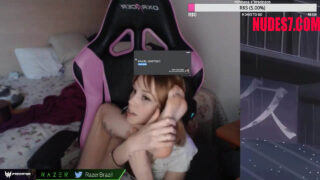 Hot Twitch Streamer Showing Feet For Chatting Video