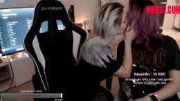 RUSSIAN TWITCH THOTS MAKING OUT